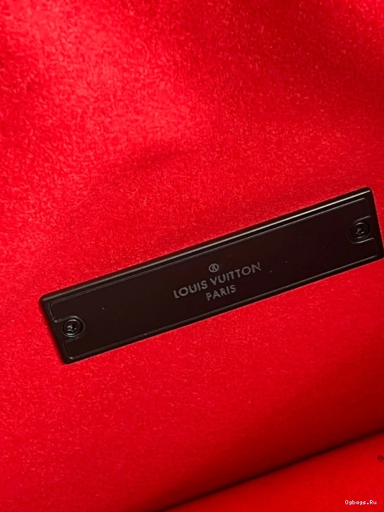 VUITTON MM LOUIS DAUPHINE 1223